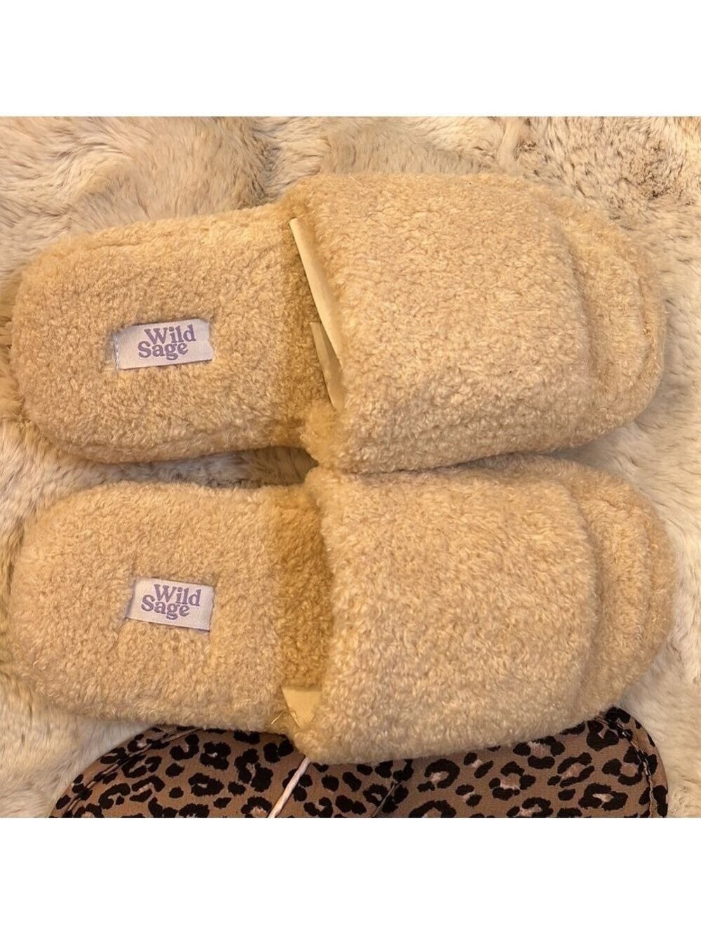 NWOB Two pairs of Ladies X-Large Slippers - Picture 3 of 6